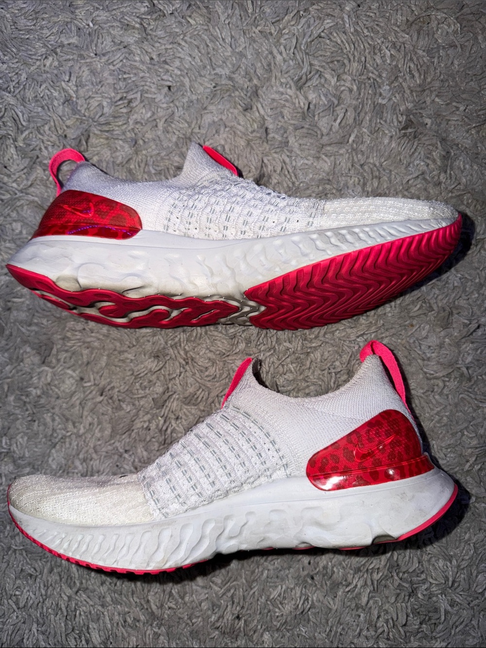 Nike Women’s White Slip-On Knit Sneakers with Hot Pink Accents - Picture 3 of 6